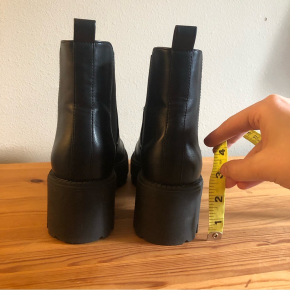 Urban Outfitters Chelsea Platform Boot Black - Picture 4 of 5